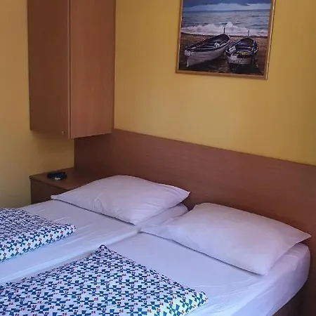 Sunshine Sh Apartmanhaz 扎马迪